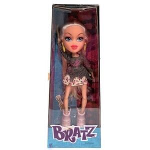 2016 Bratz Selfie Doll CLOE by MGA New in Box